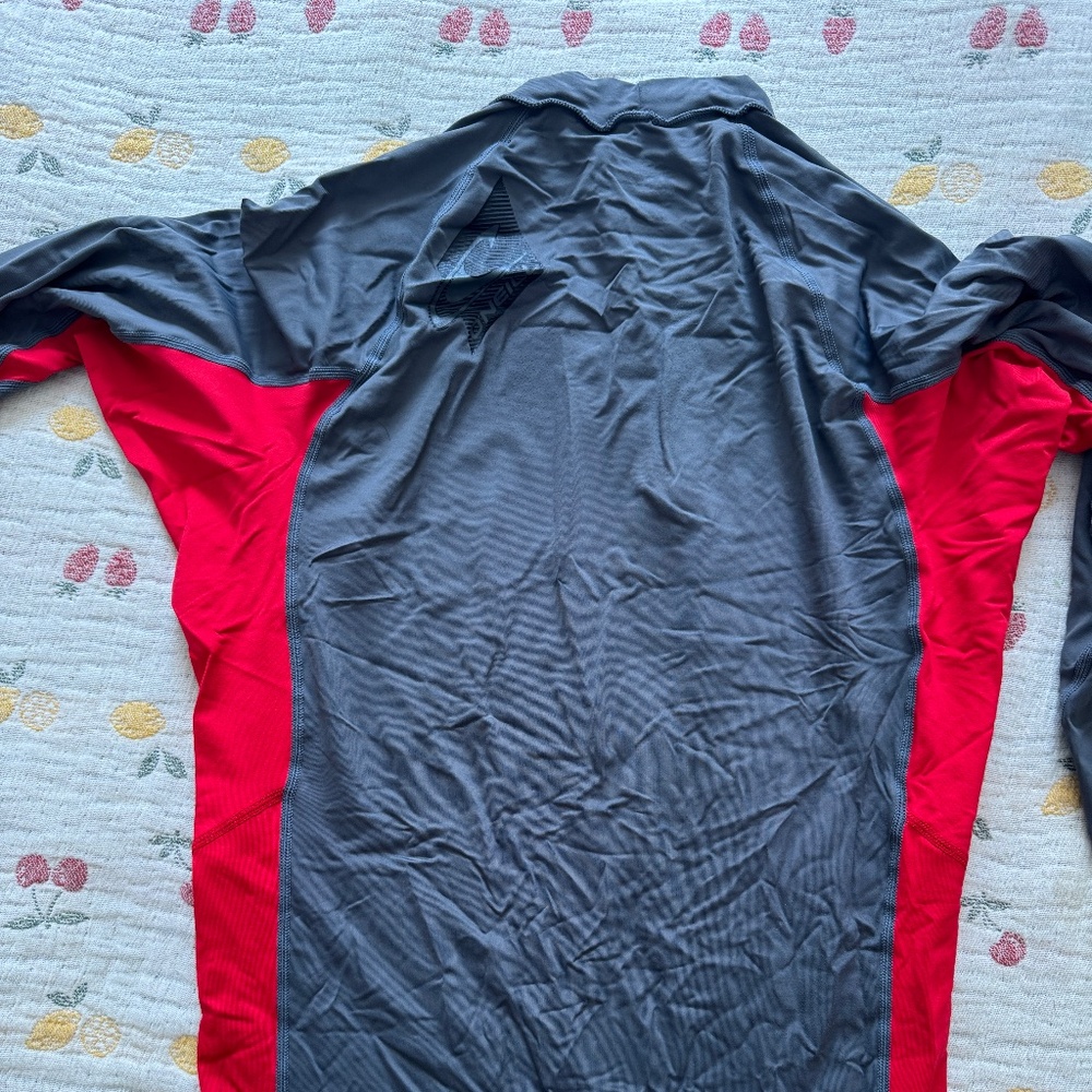 Men’s O’Neill Rash Guard Size XXL - Picture 2 of 3